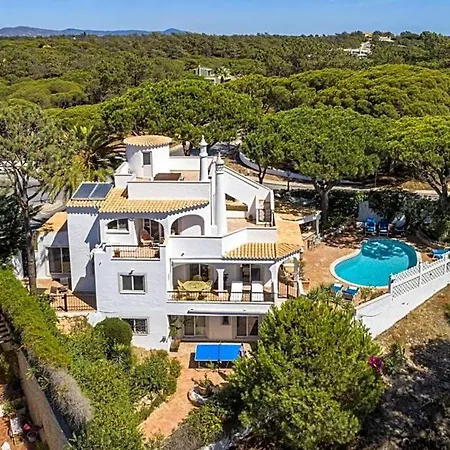 Villa Vale Do Garrao Sleeps 10 With Air Con And Wifi *